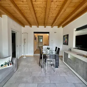 Near Train Station Luxury House 5 Beds Bérgamo